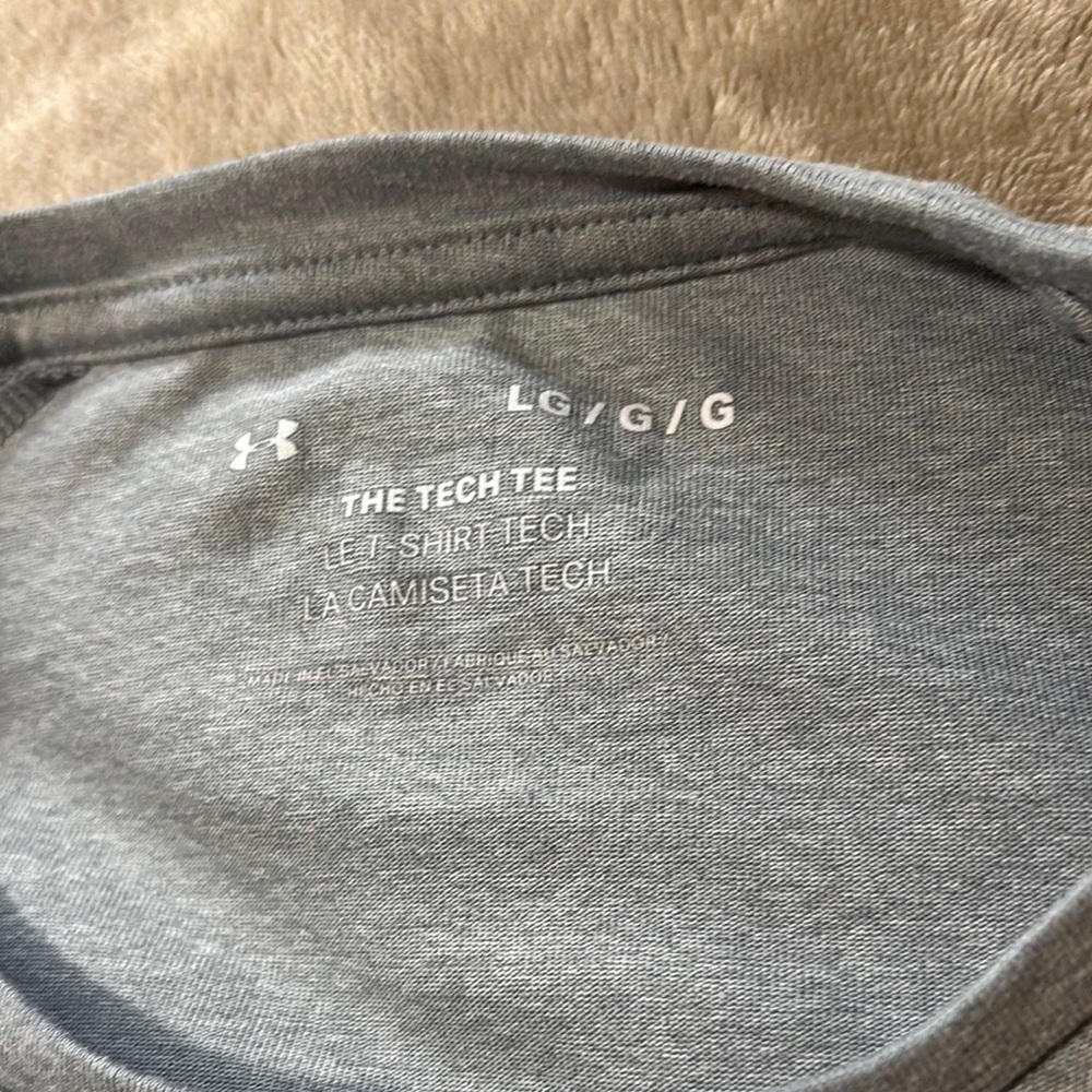 Under Armour Men's Gray T-Shirt - Picture 2 of 3